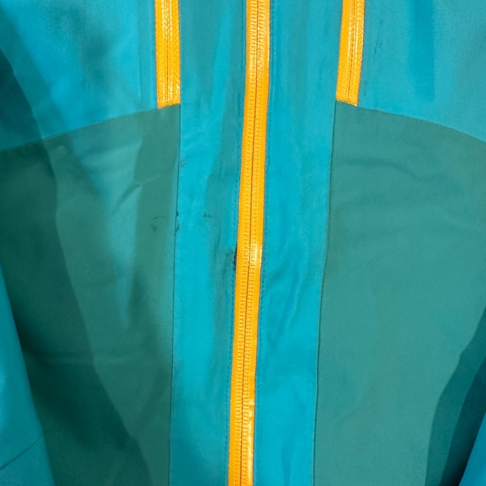 Obermeyer Ski/Snow Jacket - Picture 4 of 9